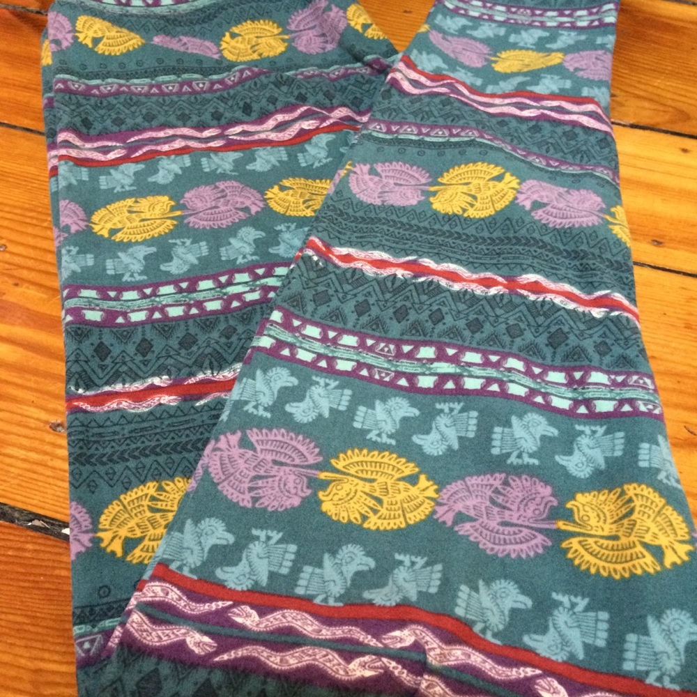 Lularoe OS pastel Mayan inspired bird 🦅 leggings!